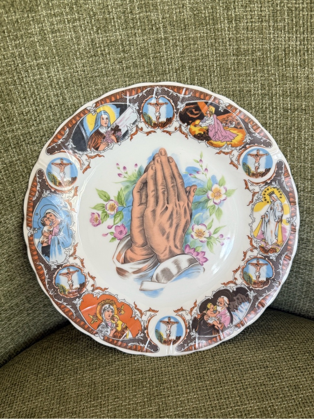 Vintage “Prayer Hands” Decorative Plate - Very Kitsch - Made in Japan